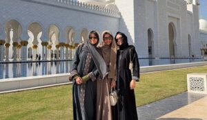 Sheikh Zaid Mosque - Abu Dhabi City Tour by Dubai Safe Drivers